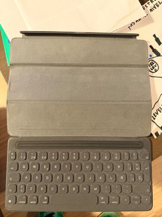 Custodia con Tastiera per iPad e Penna