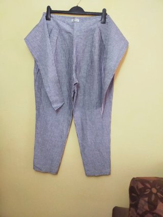 Pantalones de rayas azules