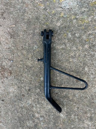 Pata lateral para Suzuki Burgman 250
