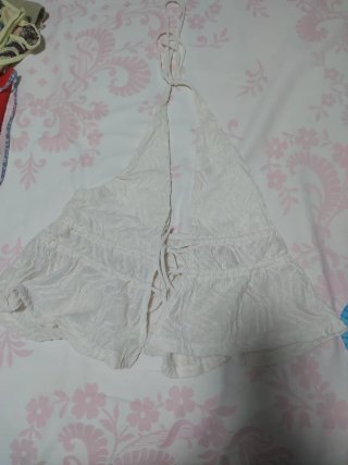 Top blanco con lazada