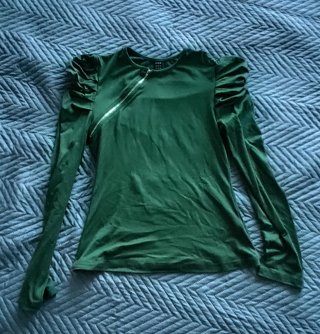 Camiseta Verde con Mangas Abullonadas