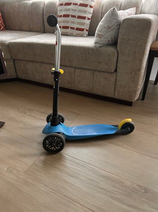 Patinete Infantil de Tres Ruedas