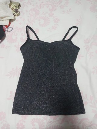Camiseta de tirantes de fiesta negra