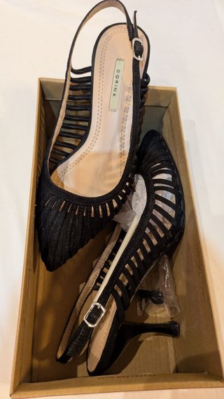 Sandalias negras Corina