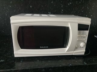 Microondas con Grill Taurus