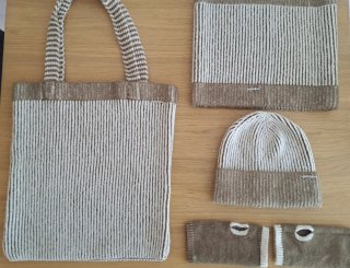 Set de Gorro, Guantes, Cuello y Bolsa