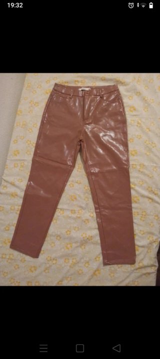 Pantalón de cuero marrón
