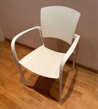 Silla Enea Blanca con Reposabrazos