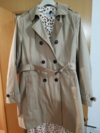 Gabardina Stradivarius Beige Talla L