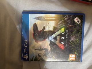 ARK: Survival Evolved (PS4)