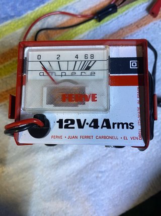 Cargador de Baterías Ferve F-204