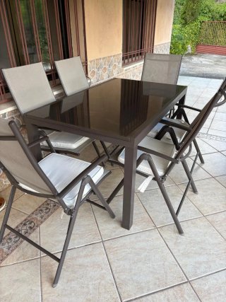 Conjunto de mesa y 6 sillas de jardín