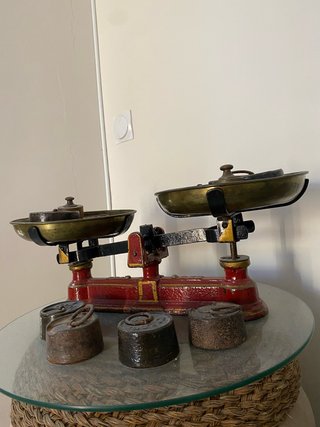 Balanza Antigua de los años 20 con pesas