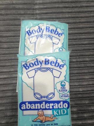 2 Bodys de Bebé Abanderado Kid