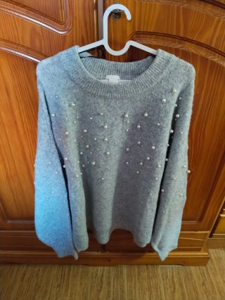Jersey Gris H&M Oversize con Perlas