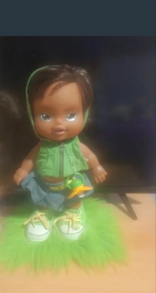 Muñeca Bratz con ropa verde