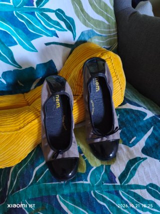 Bailarinas momen , bicolor