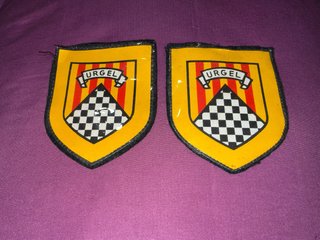 2 Emblemas División de Montaña Urgel n.º 4