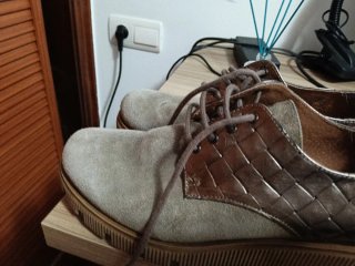 Zapatos Salonissimos  Beige y Marrón