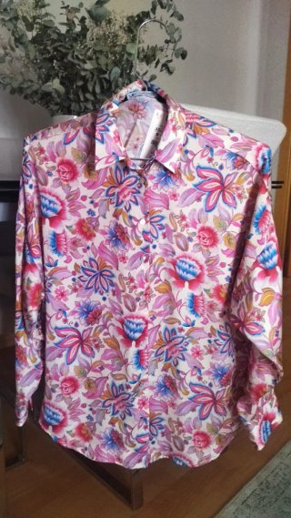 Blusa Zara Satinada. Sin estrenar