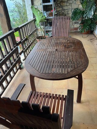 Mesa de jardín ovalada y 2 butacas