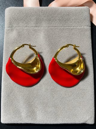 Pendientes grandes de diseño ondulado