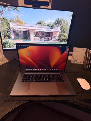 MacBook Pro 15 i7 2,8GHz 500GB SSD + Magic Mouse