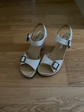 Sandalias de piel Clarks blancas