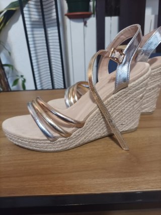 Sandalias de cuña Sfera