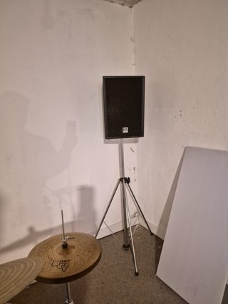 Equipo PA HK Audio sub activo + 2 PR:O 12 + pies
