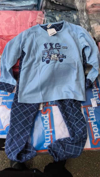 Pijama de niño con felpa desde la 4 hasta la 14
