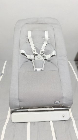 Hamaca eléctrica de Bebé Chicco Gris