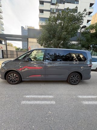 Volkswagen Multivan LIFE 2026, 7P, diesel,3.000km
