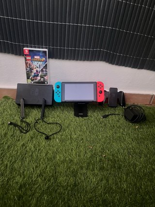 Nintendo Switch con Juego y Accesorios BUEN ESTADO