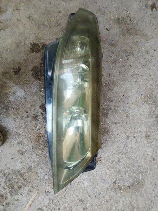 Faro delantero  derecho Renault Laguna Ranchera