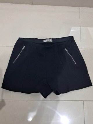 Pantalón corto negro Inside Talla S