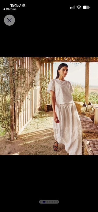 Falda larga blanca