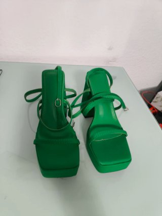 Zapatos de tacón verdes