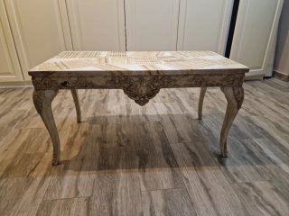 Mesa Auxiliar Estilo Clásico