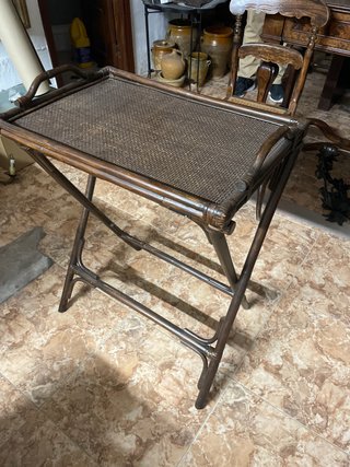 Mesa Auxiliar de Bambú
