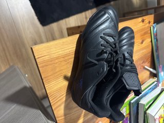 Zapatillas de fútbol negras