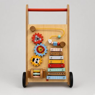 Andador de madera con actividades