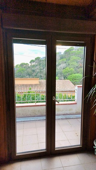 Puerta Balconera de Doble Hoja