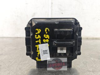 CENTRALITA MOTOR UCE Opel Astra J Berlina 5p