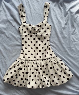 Vestido corto de lunares Zara