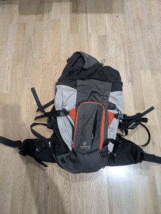 Mochila de montaña Quechua