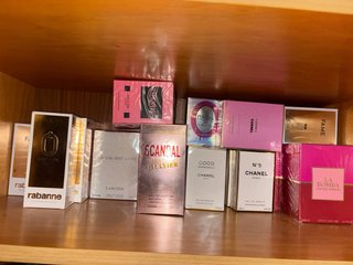 Lote perfumes hombre y mujer