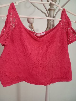 Crop top rojo de encaje