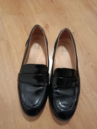 Mocasines Naturalizer de Charol Negro