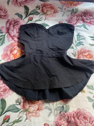 Blusa negra sin mangas